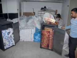 Çelik Kasalardan Kaçak Sigara Çıktı