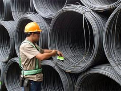 Çelik ihracatı 2012'ye hızlı girdi
