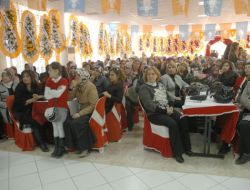 Ak Parti Kadın Kolları Başkanı Yılmazer, Güven Tazeledi