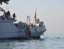 Batan Geminin Mürettebatını Arama Çalışmalarına Ara Verildi