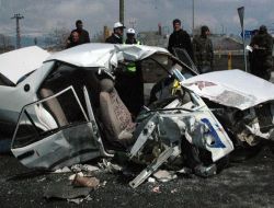 Bitlis Ve İlçelerine Mevsimin İlk Karı Yağdı