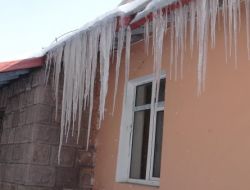 Ardahan Eksi 31’i Gördü, Sürücüler Araçlarını Çalıştıramadı