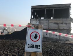 HARABE BİNANIN YIKIMI BAŞLADI