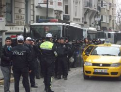 Suriye Başkonsolosluğu Önünde Protesto