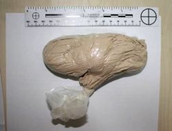 Şehirlerarası Otobüste Eroin ve Kaçak Sigara