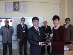 Karaman’da 262 Lise Öğrencisine Tablet Bilgisayar Verildi