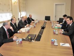 Bakan Bayraktar: Ab’den Kaynaklanan Nedenlerle Müzakereler Yavaş İlerliyor