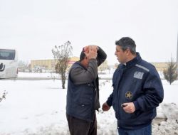 Yaralı Sürücüye, Yoldan Geçen Doktor Müdahale Etti