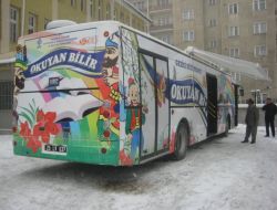 Erzurum Mobil Kütüphaneye Kavuştu