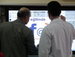 Öğrenciler, Tablet Bilgisayara Çabuk Uyum Sağladı