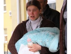 Tutuklanan Kadınlar, Bebekleri Kucağında Ağlayarak Adliyeden Çıktı