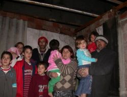 Evleri Yanan İki Aile Yardım Bekliyor