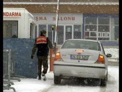 Kar, Silivri Cezaevi'ne Beyaza Bürüdü!