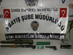 Polisin Değişim Saatini Bekliyorlardı..