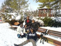 Afrikalı Öğrenciler Konya'da Karla Tanıştı