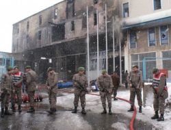 Fabrika Yangınında 2 İşçi Öldü