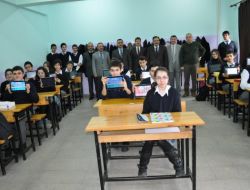 Tabletleri Kullanan Öğrenciler: Artık Dersleri Eğlenerek Öğreniyoruz