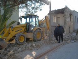 Silifke Belediyesi Eski Binaları Yıkıyor