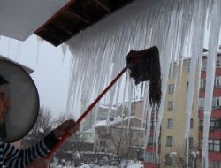 Bitlis’te 255 Köy Yolu Ulaşıma Kapandı