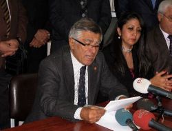 Chp'liler, Bakırköy Lepra Hastanesi'ne Türkan Saylan'ın İsminin Verilmesi İçin Yürüdü