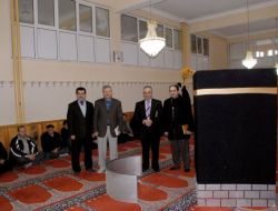 Umrecilere Kabe Maketiyle Kutsal Yolculuk Anlatıldı