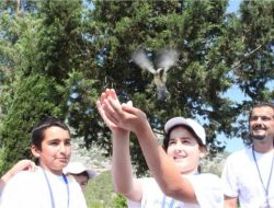 İlköğretim Öğrencileri Bölgede Yaşayan Bitki Ve Hayvanları İnceleyerek Öğrendi