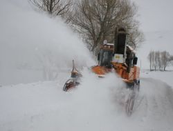 Iğdır'da 84 Köy Yolu Ulaşıma Kapandı