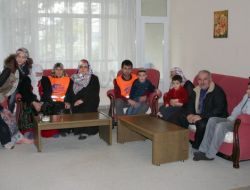 Kimse Yok Mu Gönüllüleri Trabzon'daki Depremzedeleri Unutmadı