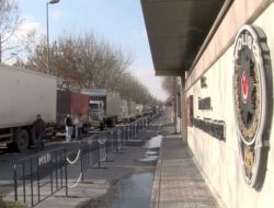 İstanbul'da Taklit Ayakkabı Ve Kazak