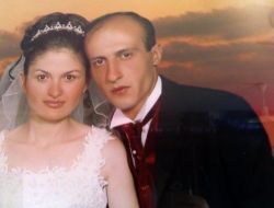 Aldattığını Düşündüğü Eşini Öldürüp, Kendi Boğazını Kesti