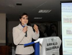 Vali Aksoy'un Eşi Kadınları Sağlık Konusunda Bilinçlendiriyor