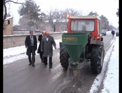 Erzincan Belediyesi Tuzlama Çalışmasına Devam Ediyor