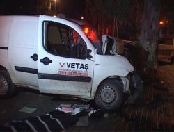 İzmir'de Kaza: 1 Ölü, 2 Yaralı