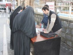 Cizre'de Yeni Anayasa İçin İmza Kampanyası