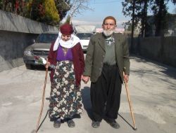 70 Yıllık Evli Çiftin Sırrı: Basit Çekişmeleri Büyütmüyoruz