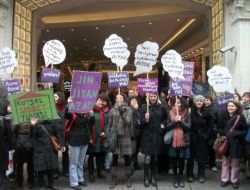 Feministlerden Sevgililer Günü Protestosu