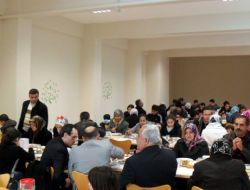 Boydak Koleji, Depremzedelere Yemek Verdi