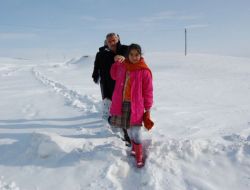 Tatvan’daki Köylerde Kar Geçit Vermiyor