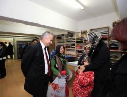 Sevgi Eli Bir Yılda 30 Bin Kişiye Yardım Yaptı