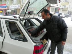 Hasta Kadının Araçtan İlaçlarını Çaldılar