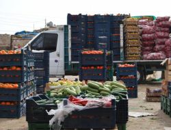 Teröristler Zorla Kepenk Kapattırıyor