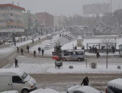 Yozgat'ta Kar Yağışı Ulaşımı Aksattı