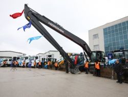 Büyükşehir Belediyesi, Buski'nin Araç Filosunu Genişletti