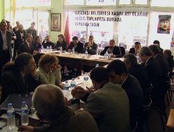 Kuşadası Belediye Meclisi Kahvehanede Toplandı