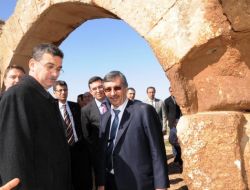 Turizmin Hareketli Olduğu Bölgelerdeki Yollar Karayolları Ağına Alınıyor