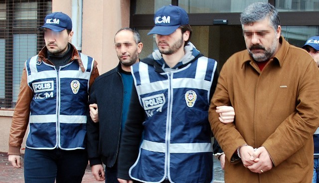 Oğlu için uyuşturucu kuryesi oldu