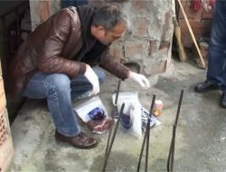 Polis Örgüt Yandaşı Molotofçuları Çatıda Yakaladı