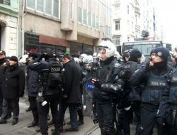 Çevik Kuvvet, Bdp Eylemini Kameralı Kaskla Takip Etti