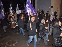 Kesk'liler, Ak Parti Önünde Döviz Yaktı