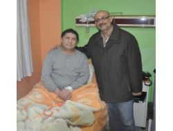 Gazeteciler, Meslektaşları Yılmaz’ı Hastanede Ziyaret Etti